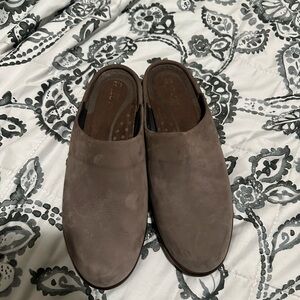 Slip-On Casual Mules in Taupe Brown